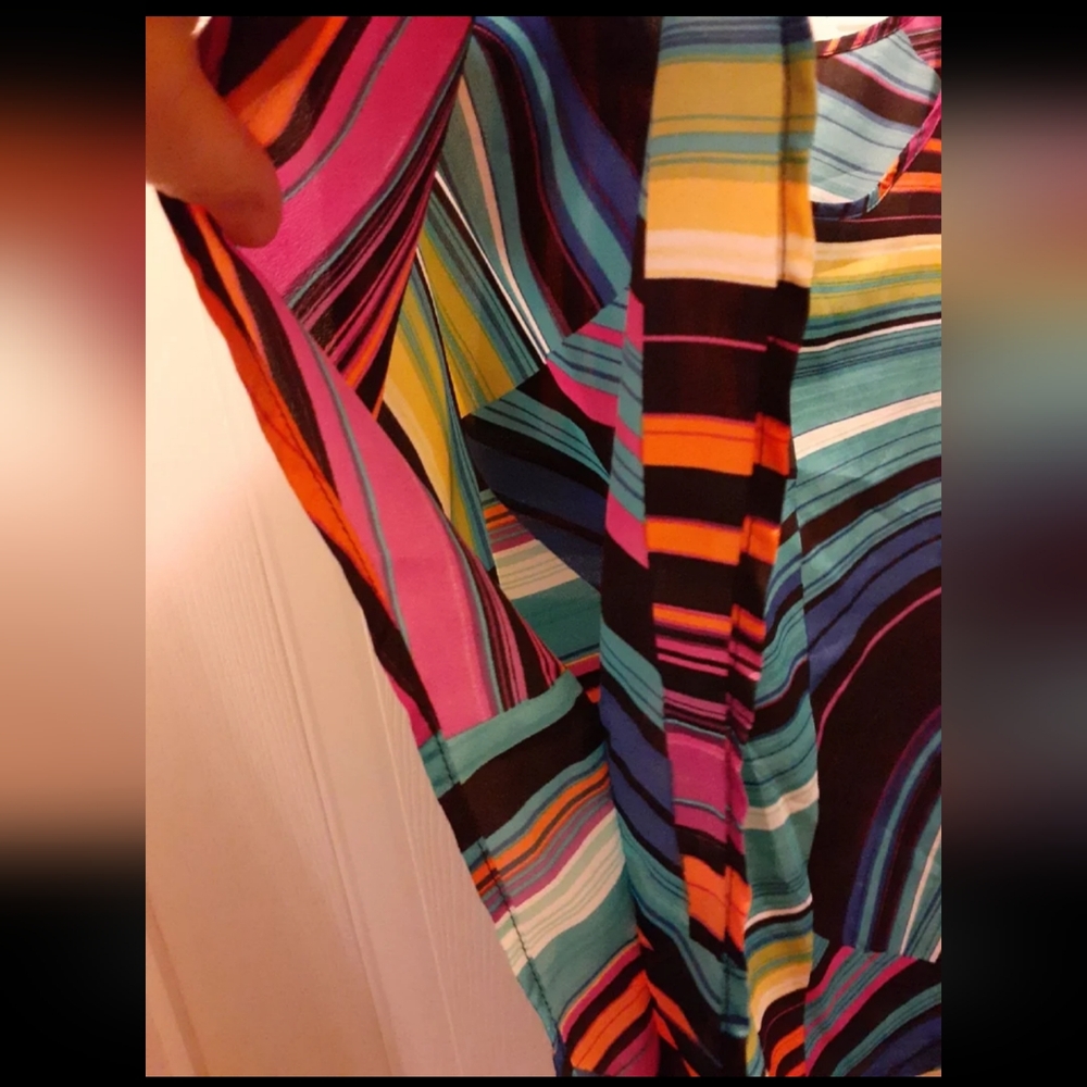 Color Striped Top - Picture 3 of 7